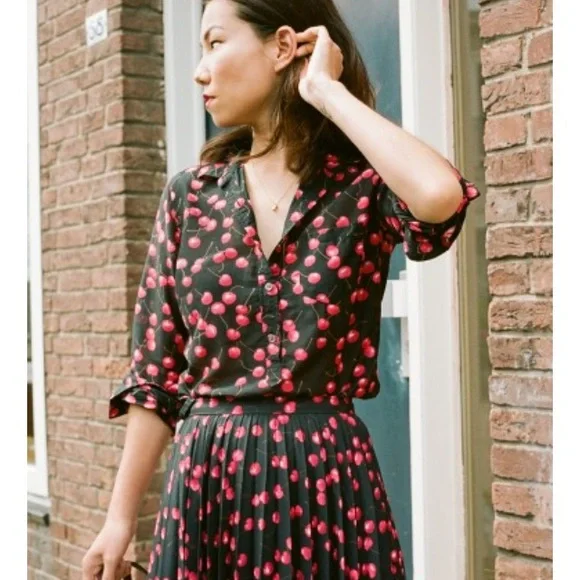 J. Crew Cherry 🍒 Pleated Midi Skirt - Picture 3 of 4